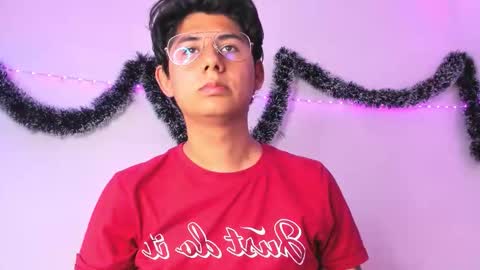 Snapshot of _latinsexy chatting on 01-12-26, 09:09 _latinsexy online show from 01-12-26, 09:09