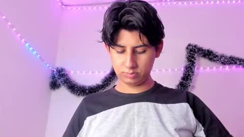 Snapshot of _latinsexy chatting on 01-18-26, 09:40 _latinsexy online show from 01-18-26, 09:40