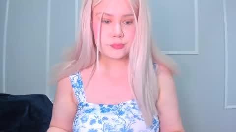 leana online show from 09-23-25, 01:47