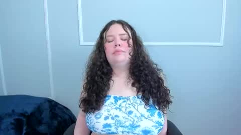 Snapshot of _leana_oo chatting on 05-17-26, 06:26 leana online show from 05-17-26, 06:26