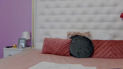 Lena Paul online show from 01-13-25, 06:05