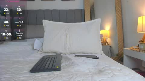 Lia 3 online show from 04-19-26, 06:10