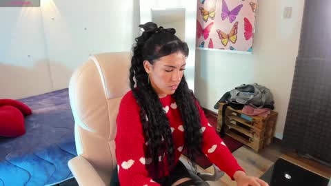 Lili  online show from 01-07-25, 07:49