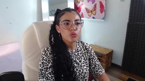Lili  online show from 01-20-25, 09:01