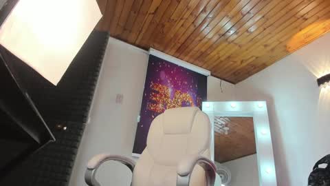 Lili  online show from 02-02-25, 11:32