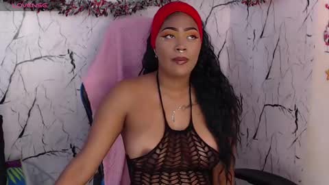Snapshot of _lilithrose chatting on 12-12-24, 08:21 Ask me online show from 12-12-24, 08:21