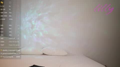 _lillilly_ online show from 05-30-26, 04:53