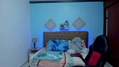 Liily online show from 09-16-25, 08:54