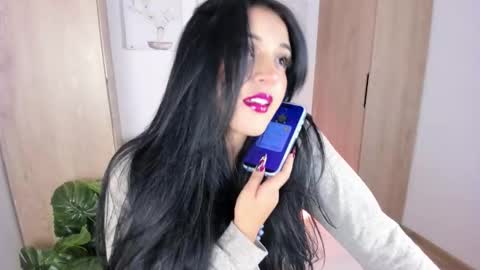 Snapshot of _lina7 chatting on 10-10-25, 02:43 Lina. online show from 10-10-25, 02:43