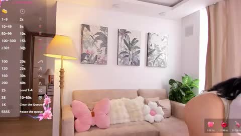 Snapshot of _lina7 chatting on 12-15-25, 07:18 Lina. online show from 12-15-25, 07:18