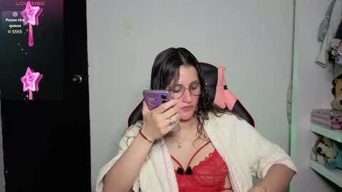 Lindasy online show from 05-25-26, 09:32