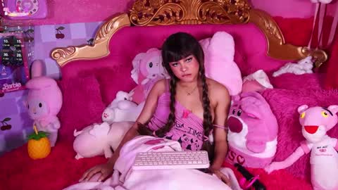 Snapshot of _little_glrl_ chatting on 02-10-26, 10:19 _little_glrl_ online show from 02-10-26, 10:19