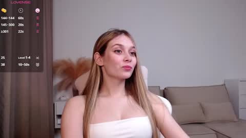 Amelia                        online show from 04-21-26, 09:06