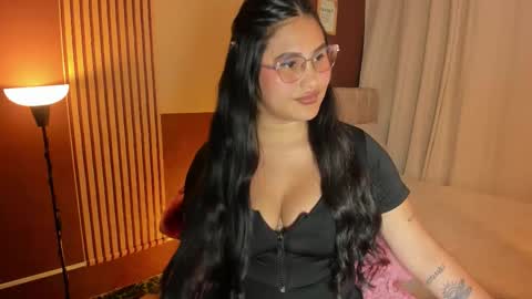 Ivy 3 online show from 03-20-26, 08:46