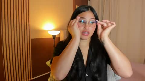 Ivy 3 online show from 04-17-26, 08:01