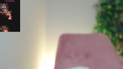 Snapshot of _little_misss chatting on 01-18-25, 04:42 Mila  online show from 01-18-25, 04:42