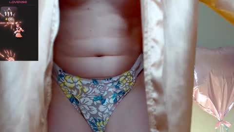 Snapshot of _little_misss chatting on 01-28-25, 07:32 Mila  online show from 01-28-25, 07:32