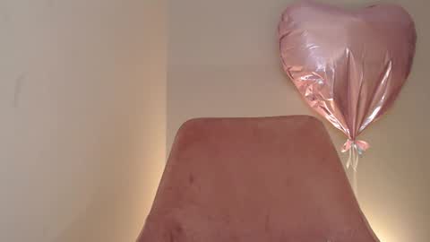 Snapshot of _little_misss chatting on 01-30-25, 10:08 Mila  online show from 01-30-25, 10:08