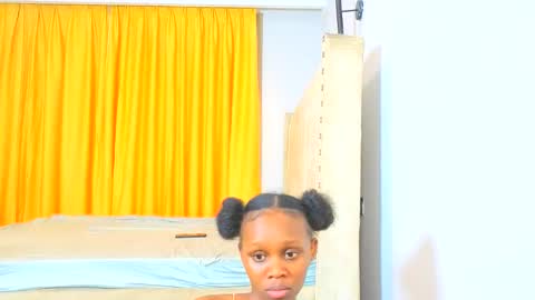 Littlevenus online show from 04-18-26, 02:43