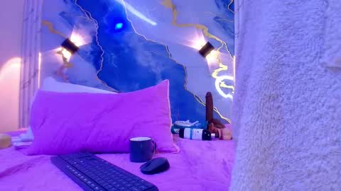 Lorrayne online show from 11-28-25, 12:30