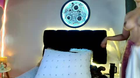 Lorrayne online show from 04-18-26, 12:09