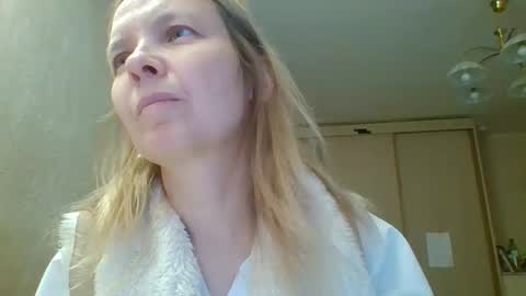 Snapshot of _love_fire chatting on 11-17-25, 10:54 _love_fire online show from 11-17-25, 10:54