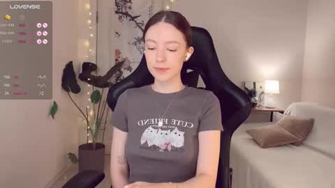 Snapshot of _lucky13__ chatting on 02-26-26, 07:51 Valerie or just Lera online show from 02-26-26, 07:51