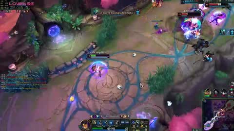 Queen.  Help me reach 100 thumbs up  online show from 11-30-25, 01:31