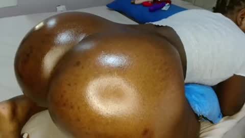 luscious online show from 03-11-26, 04:18