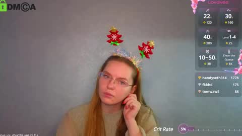 Snapshot of _lysafeta_ chatting on 12-25-24, 06:20 Welcome guys  Pleasure to see you all here  My name is Lysafeta and MichaelaTip menu is active Private is open  online show from 12-25-24, 06:20