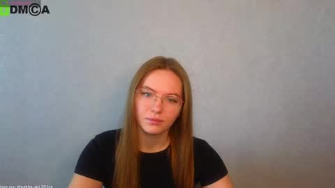 Snapshot of _lysafeta_ chatting on 02-19-25, 06:22 Welcome guys  Pleasure to see you all here  My name is Lysafeta and MichaelaTip menu is active Private is open  online show from 02-19-25, 06:22