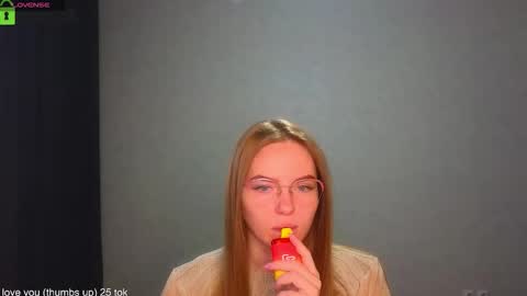 Snapshot of _lysafeta_ chatting on 10-24-25, 05:15 Welcome guys  Pleasure to see you all here  My name is Lysafeta and MichaelaTip menu is active Private is open  online show from 10-24-25, 05:15