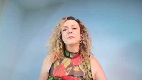 Lady Chanel online show from 12-17-25, 11:55