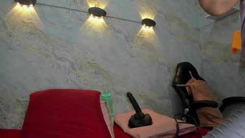 Snapshot of _maddy_miller chatting on 01-18-25, 11:54 Maddy online show from 01-18-25, 11:54