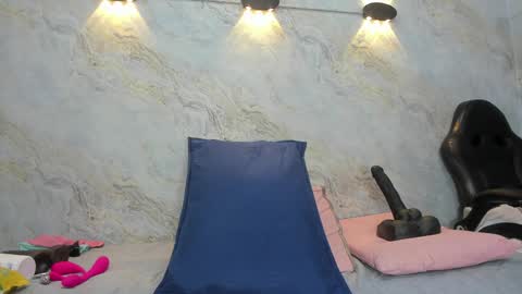 Snapshot of _maddy_miller chatting on 01-19-25, 11:56 Maddy online show from 01-19-25, 11:56
