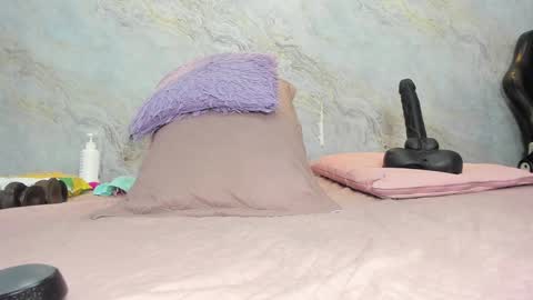 Snapshot of _maddy_miller chatting on 01-21-25, 11:56 Maddy online show from 01-21-25, 11:56