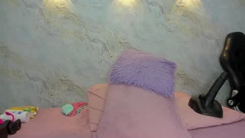 Snapshot of _maddy_miller chatting on 01-22-25, 11:56 Maddy online show from 01-22-25, 11:56