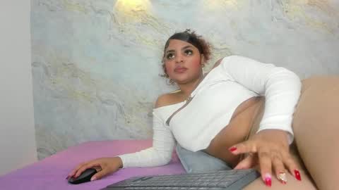 Snapshot of _maddy_miller chatting on 03-08-25, 11:58 Maddy online show from 03-08-25, 11:58