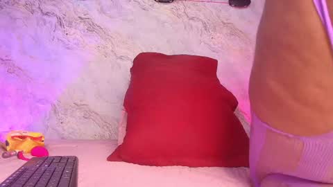 Snapshot of _maddy_miller chatting on 10-02-25, 12:01 Maddy online show from 10-02-25, 12:01
