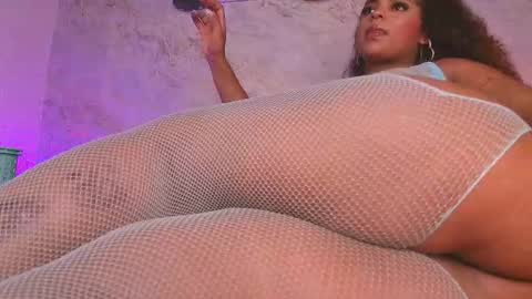 Snapshot of _maddy_miller chatting on 10-15-25, 11:54 Maddy online show from 10-15-25, 11:54
