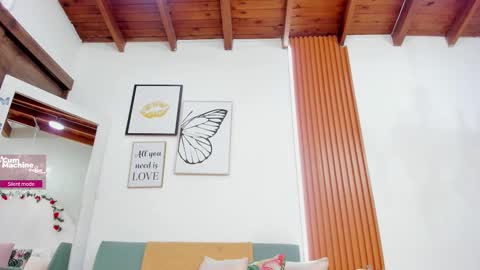 Snapshot of _madison_cooper_ chatting on 09-22-25, 02:30 Madison Cooper online show from 09-22-25, 02:30