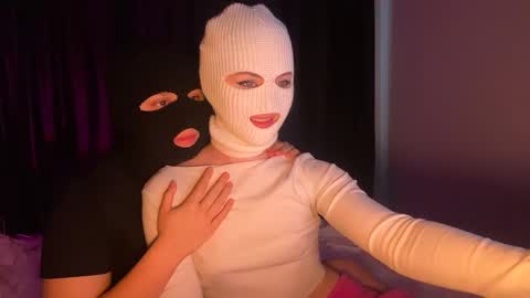 Chloe white Rebecca black online show from 02-12-25, 01:48