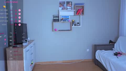 Snapshot of _maneki_neko_ chatting on 07-12-26, 10:39 Emma online show from 07-12-26, 10:39