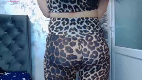 Snapshot of _mari___ chatting on 01-09-26, 07:44 Mari online show from 01-09-26, 07:44