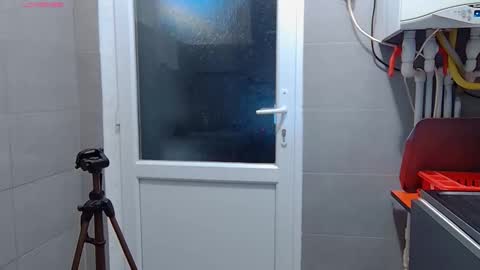 Snapshot of _mari___ chatting on 02-18-26, 07:43 Mari online show from 02-18-26, 07:43