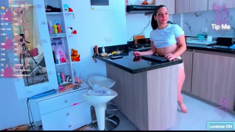 Snapshot of _maria_angel_ chatting on 09-22-25, 06:32 Maria Angel online show from 09-22-25, 06:32