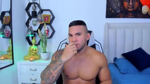 _matthew_santos_ online show from 10-10-25, 11:48