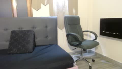 Mave online show from 05-19-26, 04:02