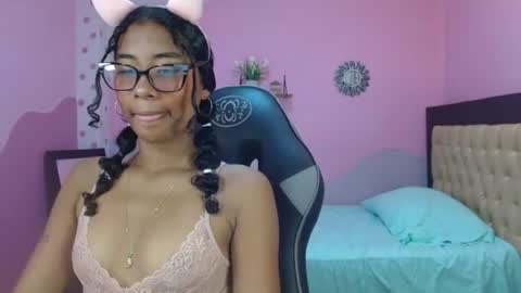 Snapshot of _maya_summer_ chatting on 07-16-26, 01:17 Maya 3 online show from 07-16-26, 01:17