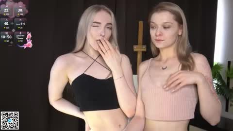 Elva and Kate  online show from 09-21-25, 07:32